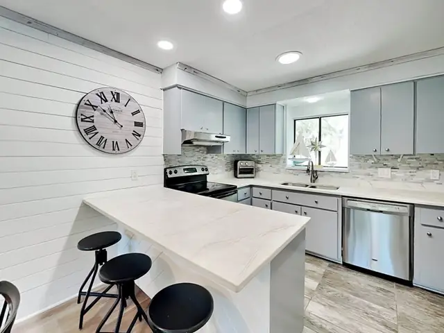 Kitchen at Water Oaks #2